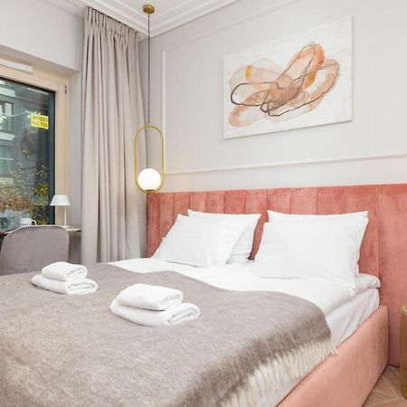 Mennica Residence Apartments By Renters Prestige Varšava Exteriér fotografie