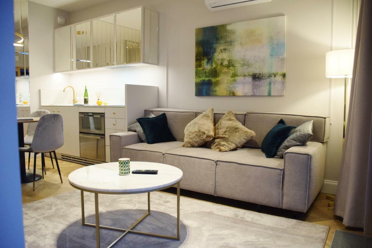 Mennica Residence Apartments By Renters Prestige Varšava Exteriér fotografie